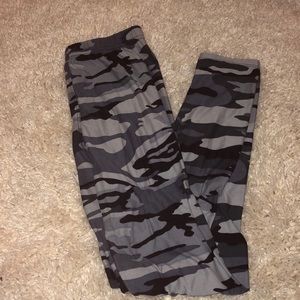 BUTTERY SOFT!! Camo high waisted leggings!!